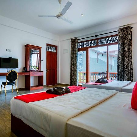 Polhena Grand Resort & Banquet Matara Extérieur photo