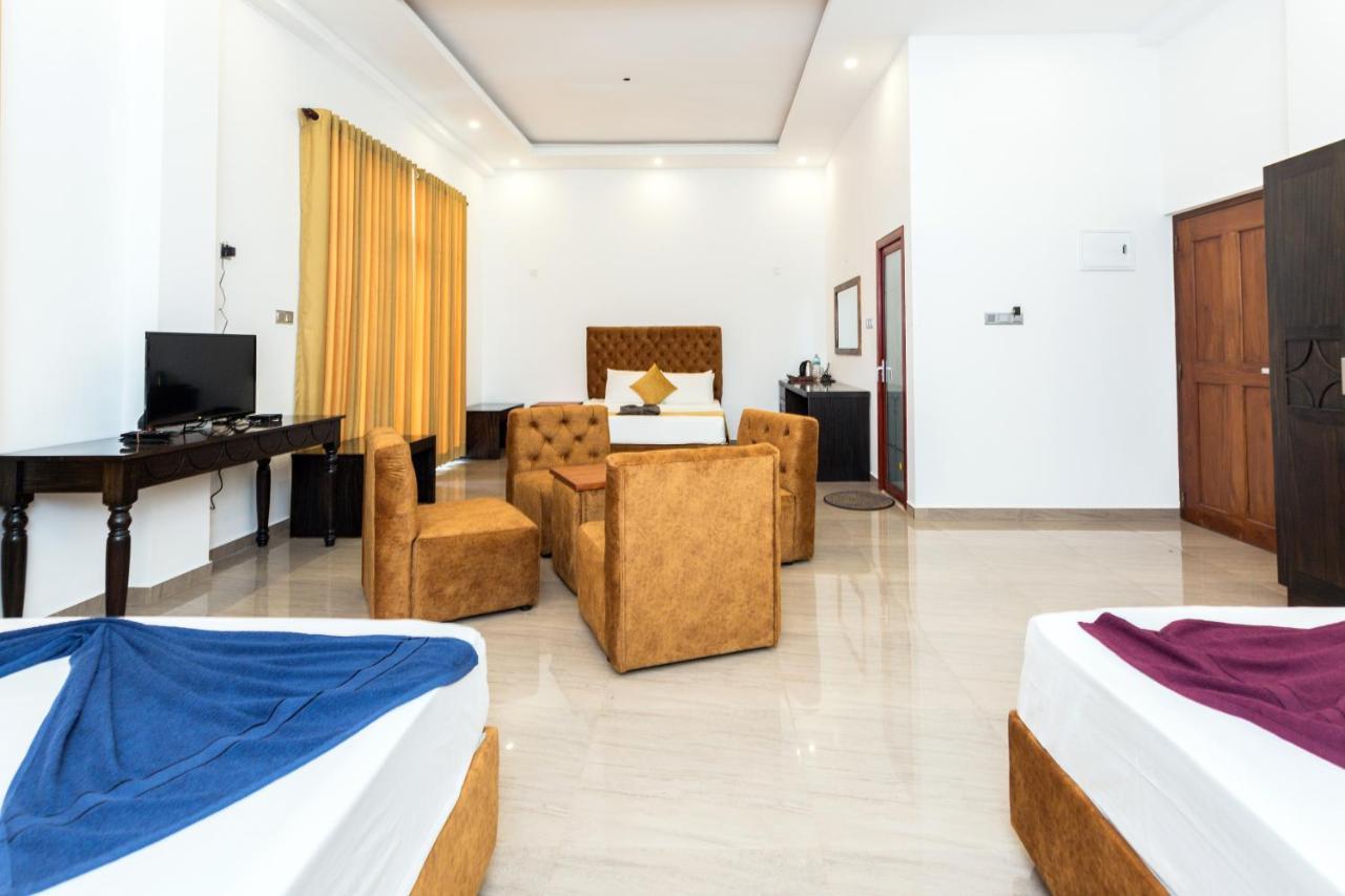 Polhena Grand Resort & Banquet Matara Extérieur photo