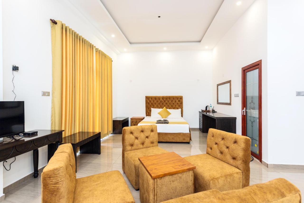 Polhena Grand Resort & Banquet Matara Extérieur photo